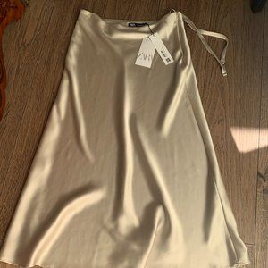 Zara Midi Slip Skirt Size M in Neutral